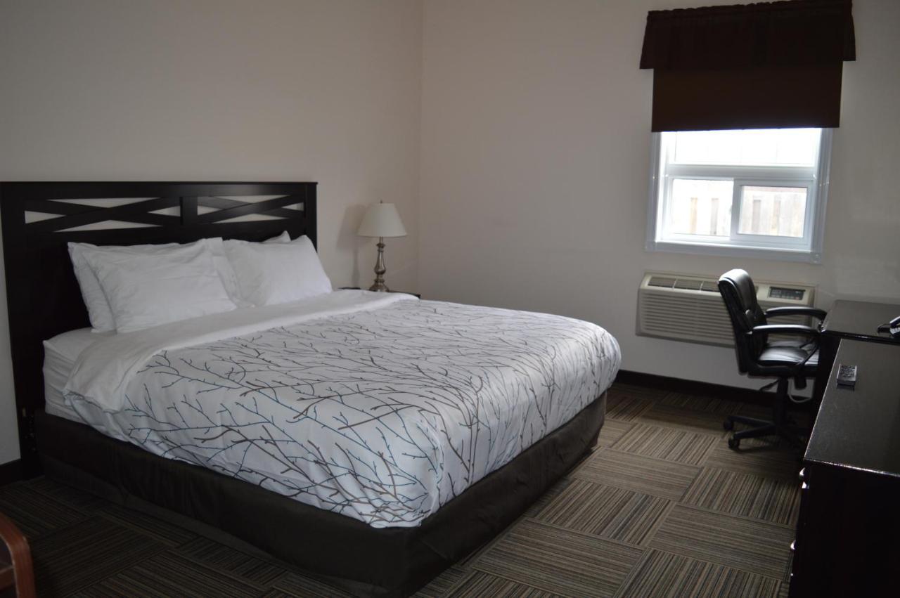 Auberge Macdonald Guest Inn Iroquois Falls Экстерьер фото