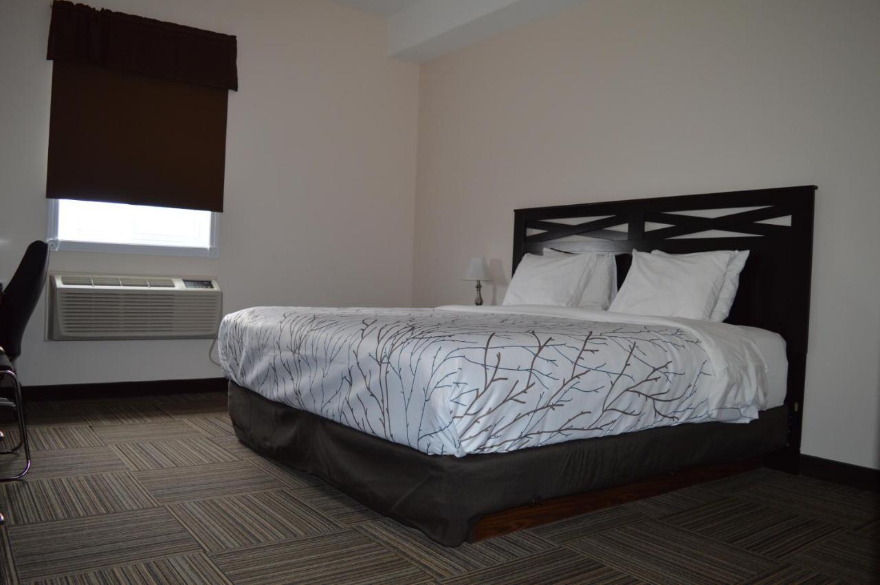 Auberge Macdonald Guest Inn Iroquois Falls Экстерьер фото