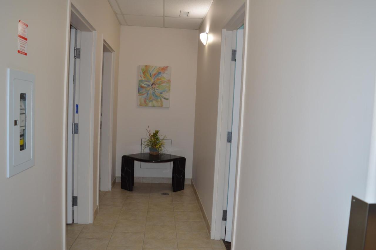Auberge Macdonald Guest Inn Iroquois Falls Экстерьер фото