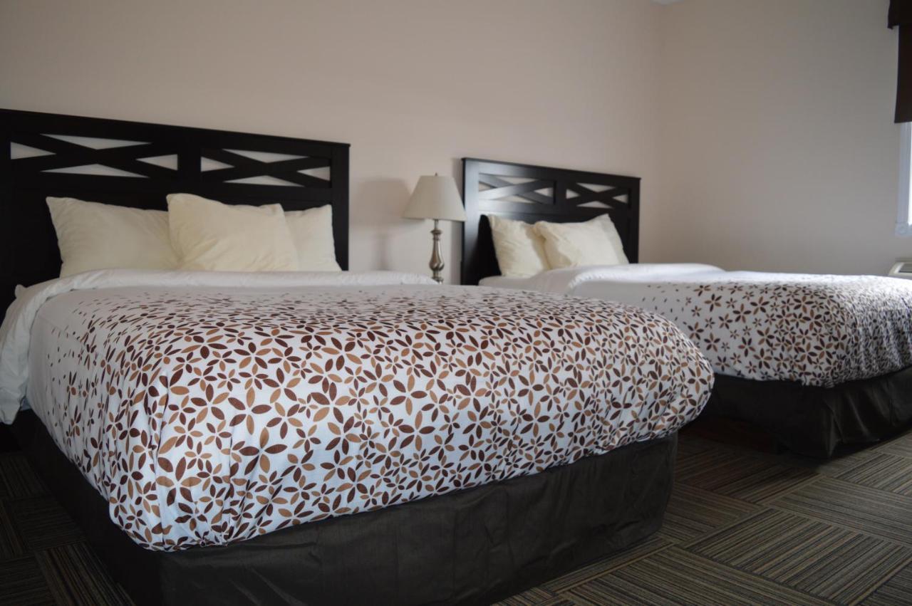 Auberge Macdonald Guest Inn Iroquois Falls Экстерьер фото