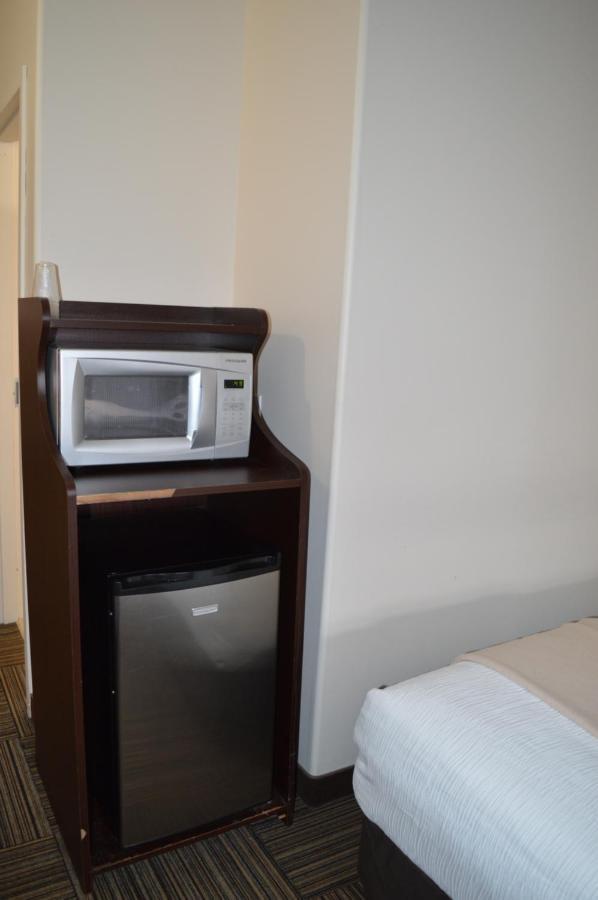 Auberge Macdonald Guest Inn Iroquois Falls Экстерьер фото